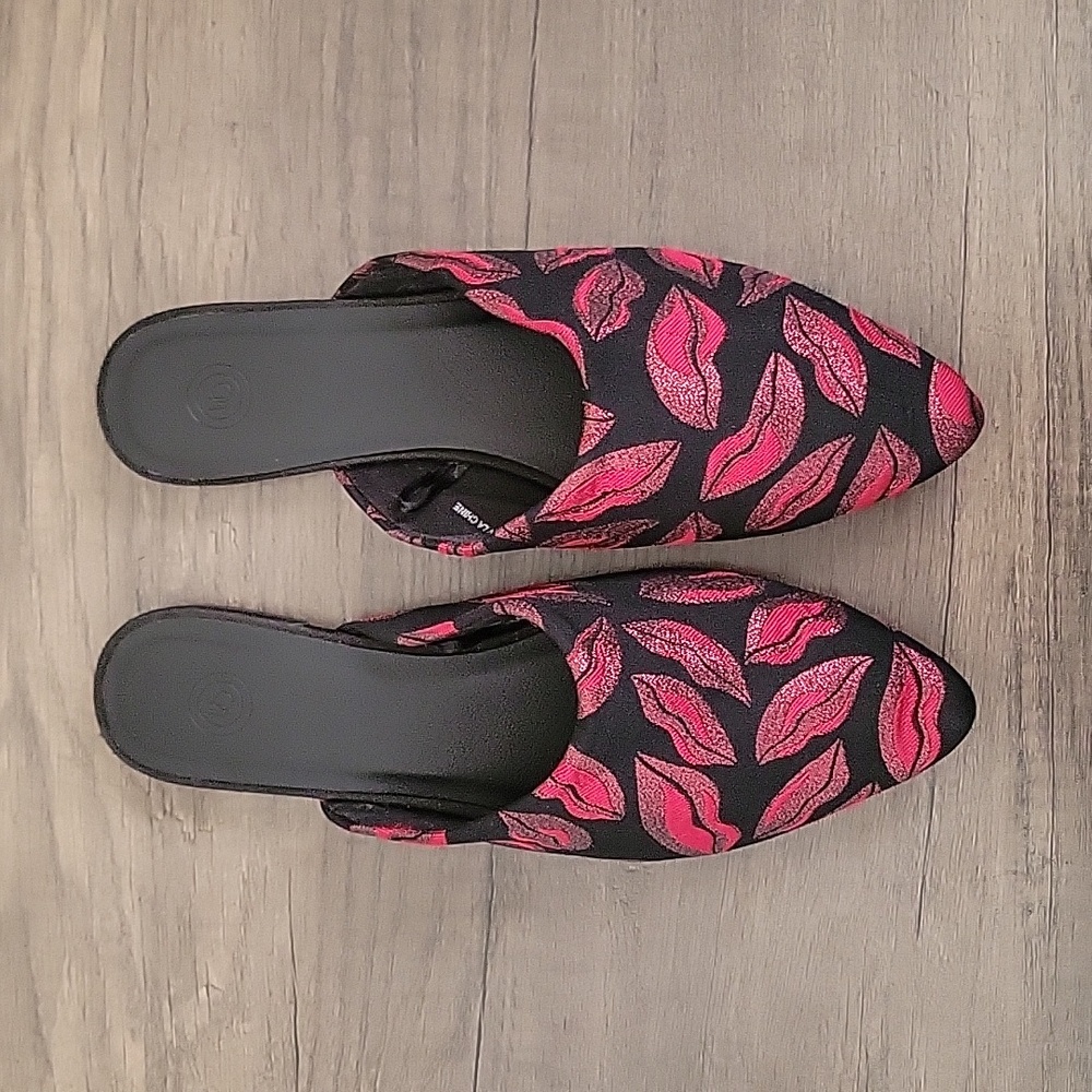 Urban Outfitters UO Lips Pointed Toe Fabric Mules / Slip On Flats - Picture 6 of 16